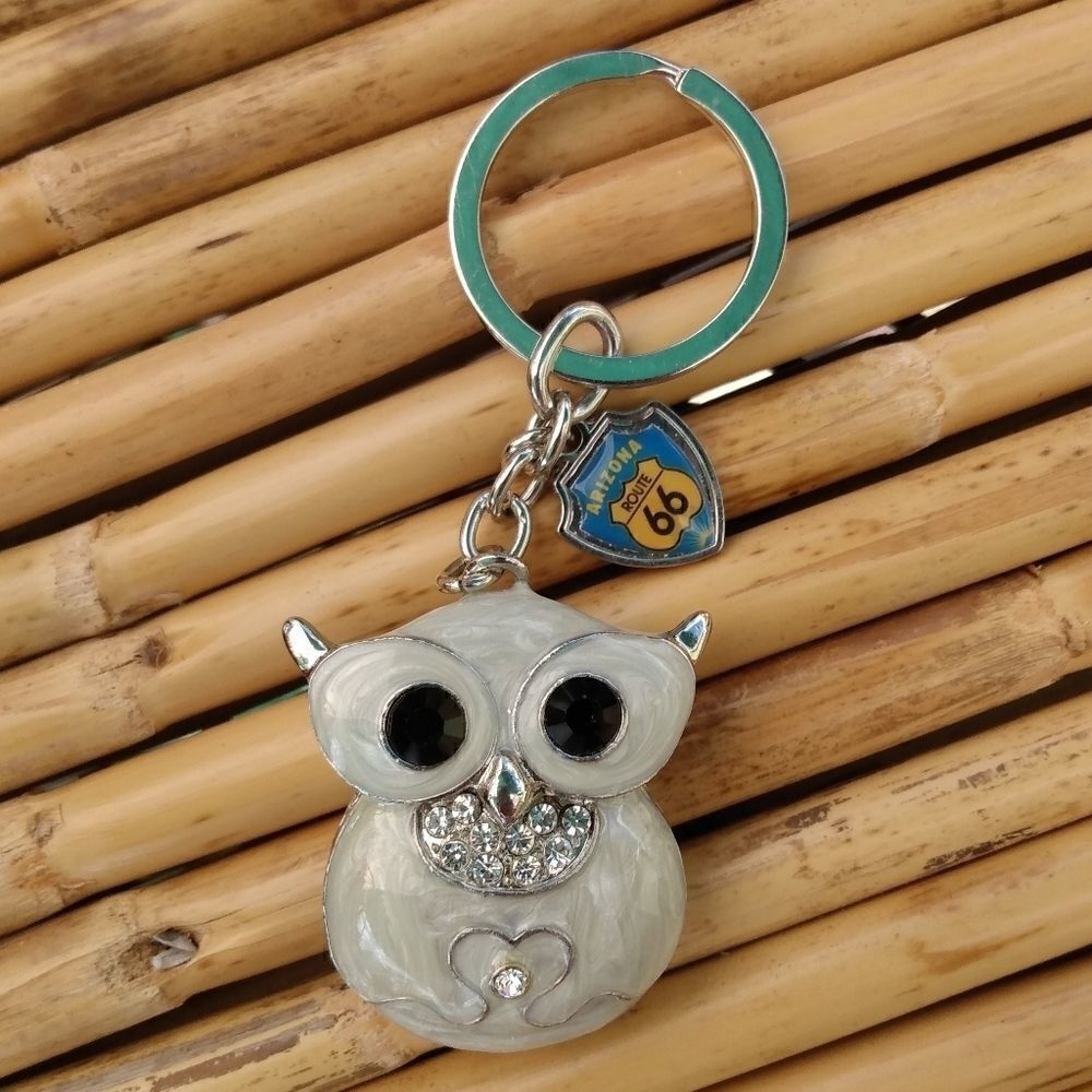 NWOT ROUTE 66 Metal White Owl Hollow Keychain with Rhinestones